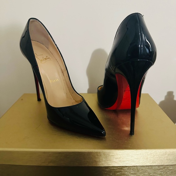 Christian Louboutin So Kate Pointed Toe Pump - Picture 2 of 4